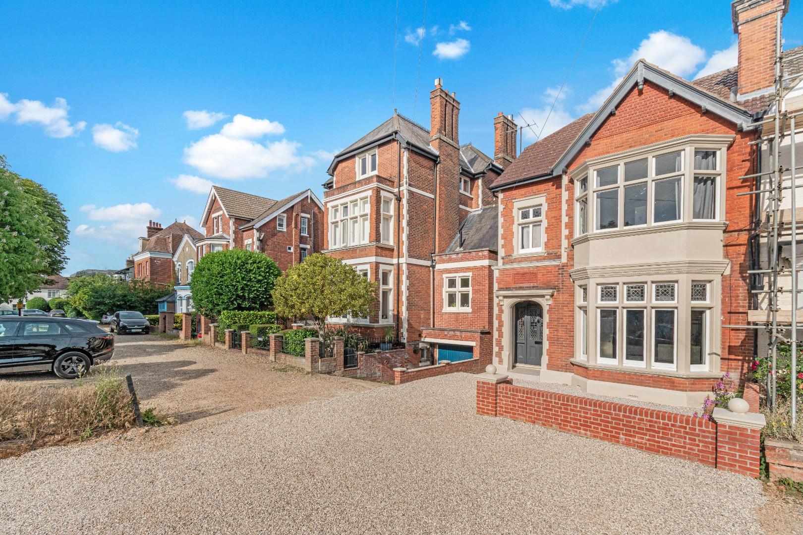 Properties For Sale and to Rent in Colchester, Oakheart Property